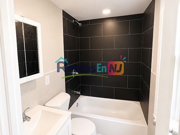 2nd image of 88 Pulaski St #14B