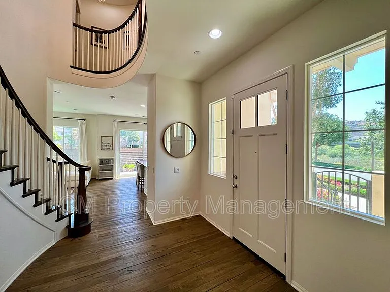 33 Maduro St — Photo 9