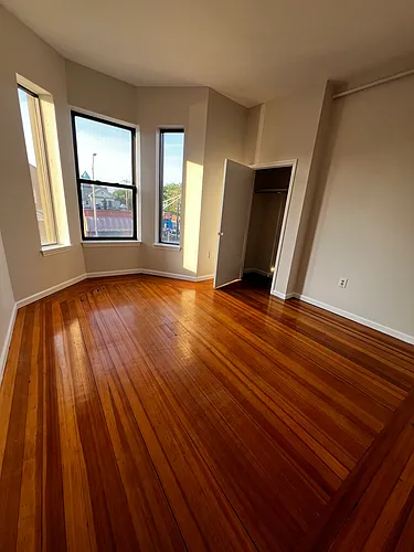 790 Main St #9 Photo 1