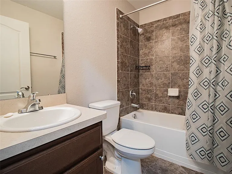 2628 Sunset Cir — Photo 21