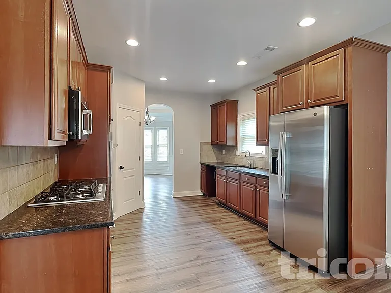 1571 English Manor Cir — Photo 8