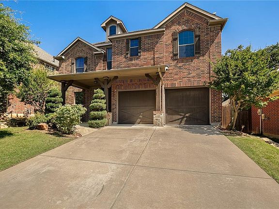 3rd image of 2104 Presidio Cir