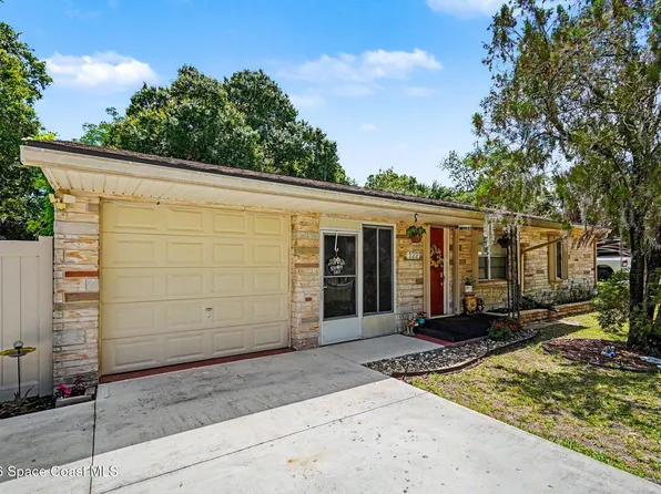 122 East Ct, West Melbourne, FL 32904