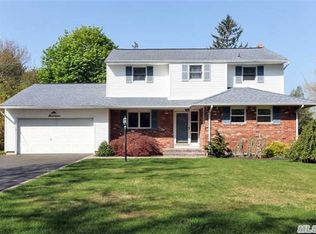 17 Darrell St, East Northport, NY 11731