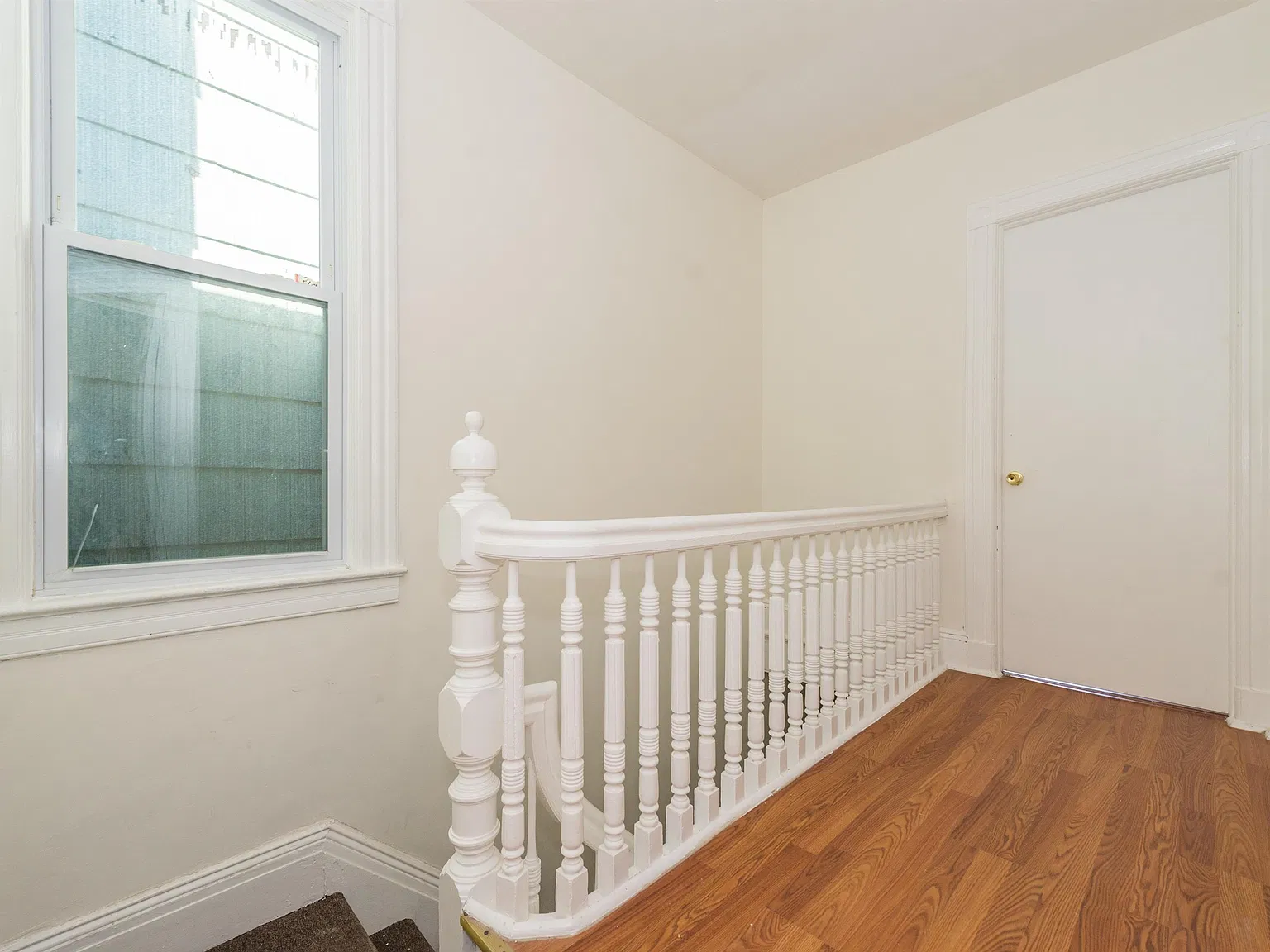 3 bed, 1.0 bath, 1240 sqft, $2,700 — Photo 3