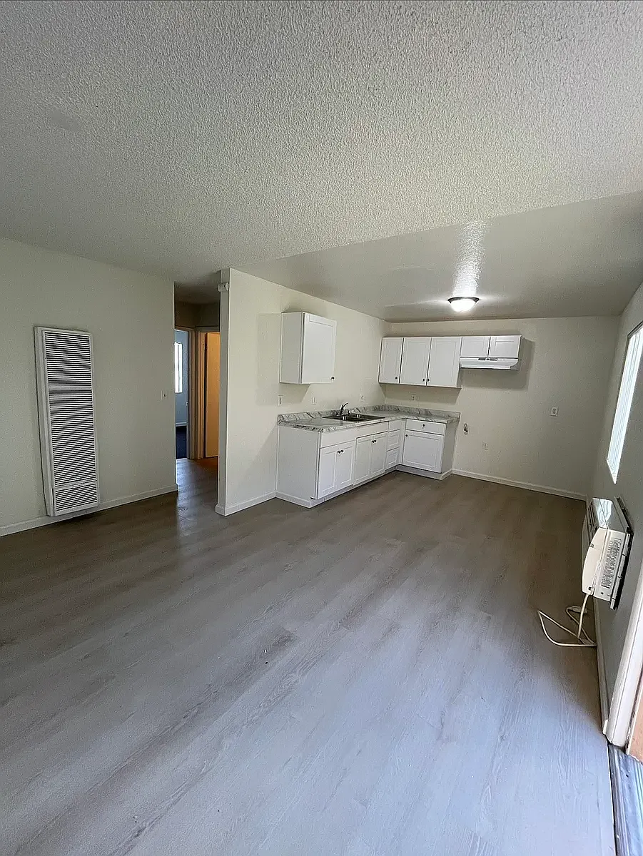Building Photo - 8940 Mango Ave #5