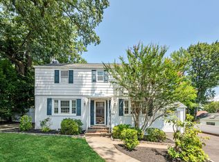 83 Cranford Pl, Teaneck, NJ 07666