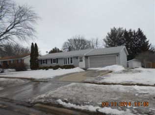 403 Hart Dr, Clinton, WI 53525