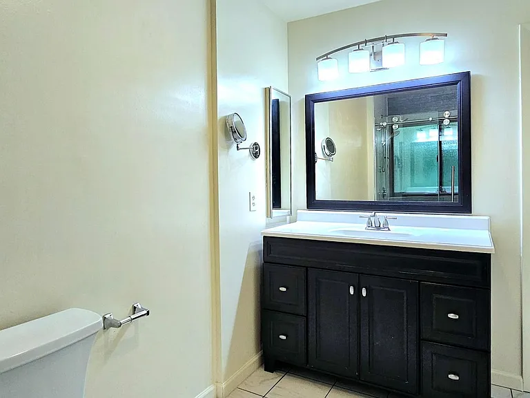 8729 Sheridan Farms Ct — Photo 29