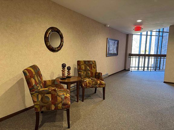 5th image of 6302 Mineral Point Rd Unit 303