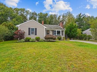 51 Briarwood Dr, New Bedford, MA 02745