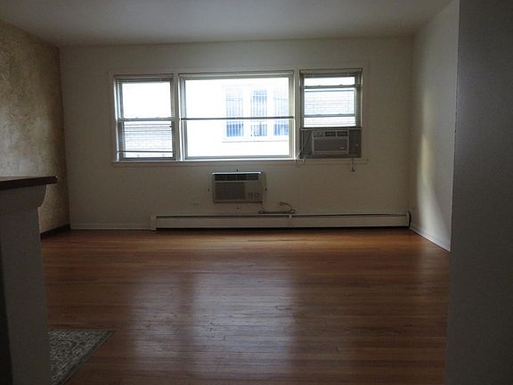 3rd image of 4431 Prescott Ave #1