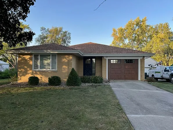 405 E 1st Ave, Clifton, IL 60927