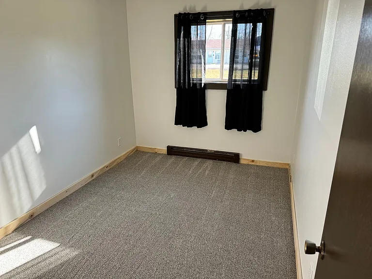 Crown Point Apartments — Photo 21