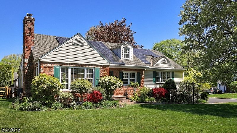 1st image of 114 Meadowbrook Dr