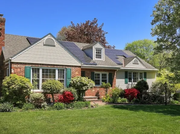 114 Meadowbrook Dr, North Plainfield Boro, NJ 07062