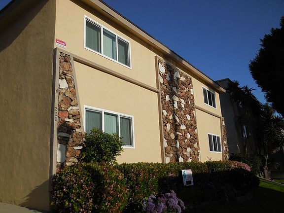 2nd image of 220 Belmont Ave #3