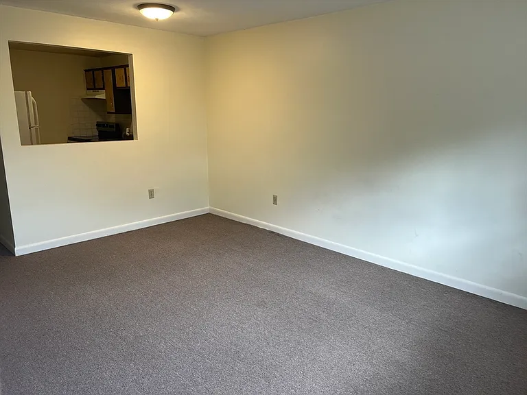 900 Governors Dr #22 — Photo 5