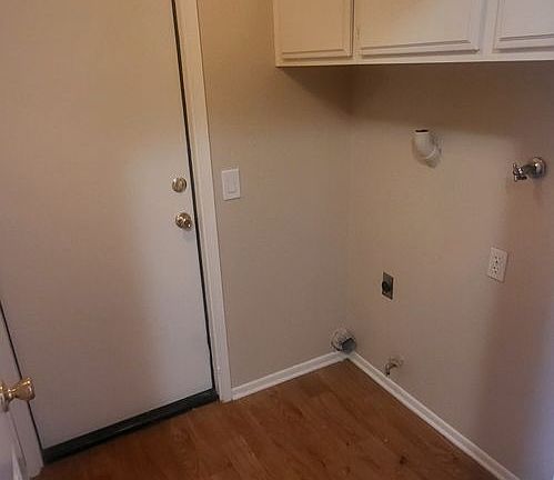 5th image of 2057 Rosemary Ct