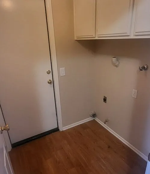 2057 Rosemary Ct — Photo 5