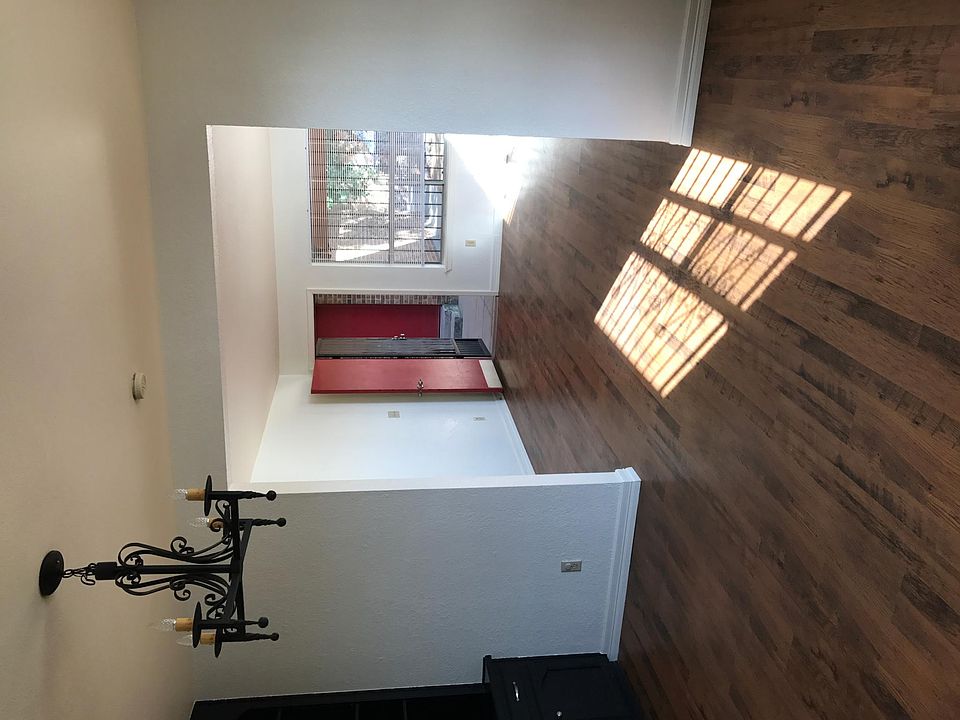 1st image of 500 E University Ave