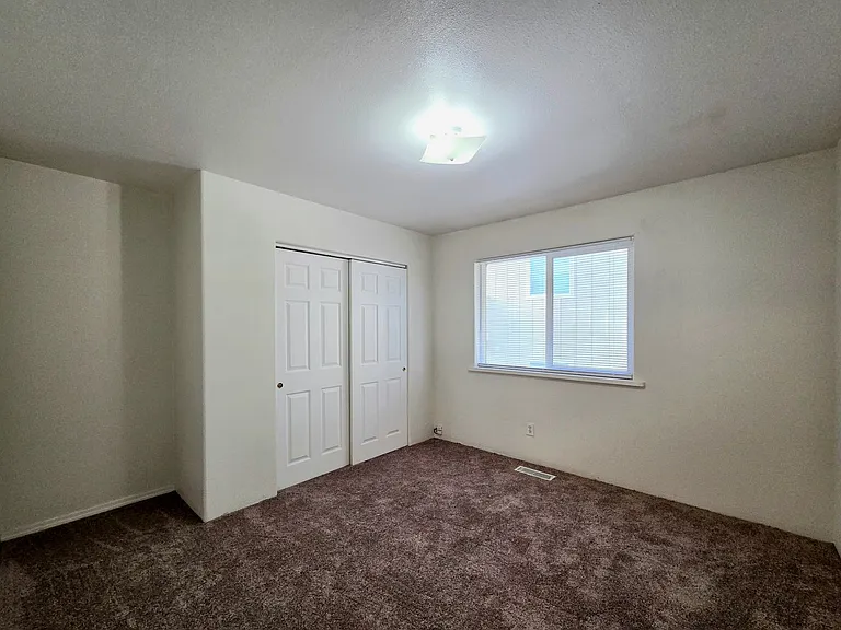 1407 Maple St — Photo 6