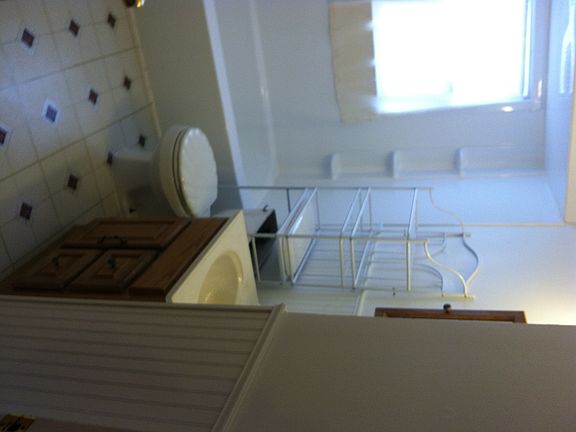 3rd image of 1247 Evelyn Ave