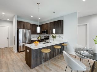 2813 W Belmont Ave #304, Chicago, IL 60618