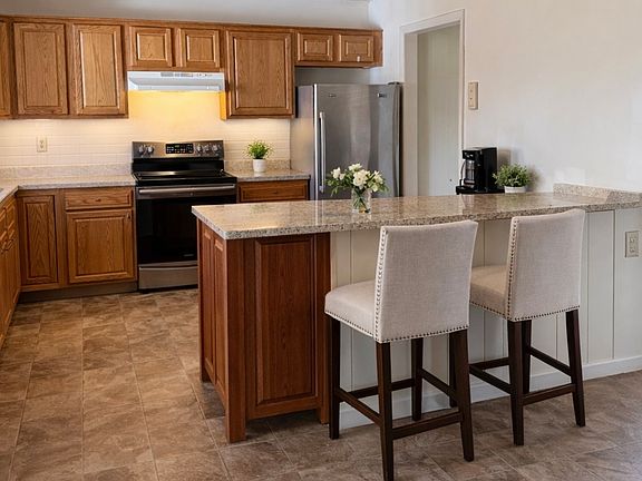 2nd image of 158 Leetes Island Road