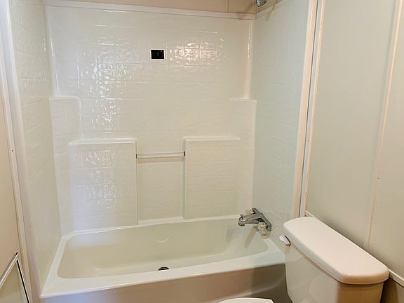 5th image of 352 Partridge Dr