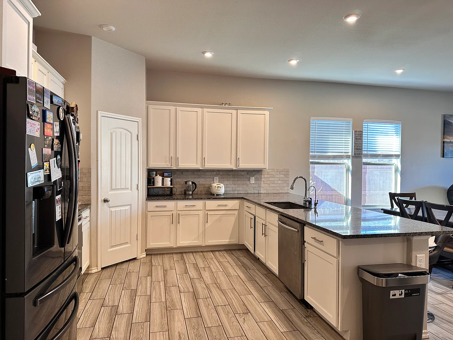 3 bed, 1974 sqft, $1,950 — Photo 4