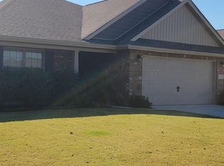 185 Olde Dogwood Trl, Decatur, AL 35603
