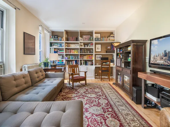 254 West 25th Street 3A image 1 of 9