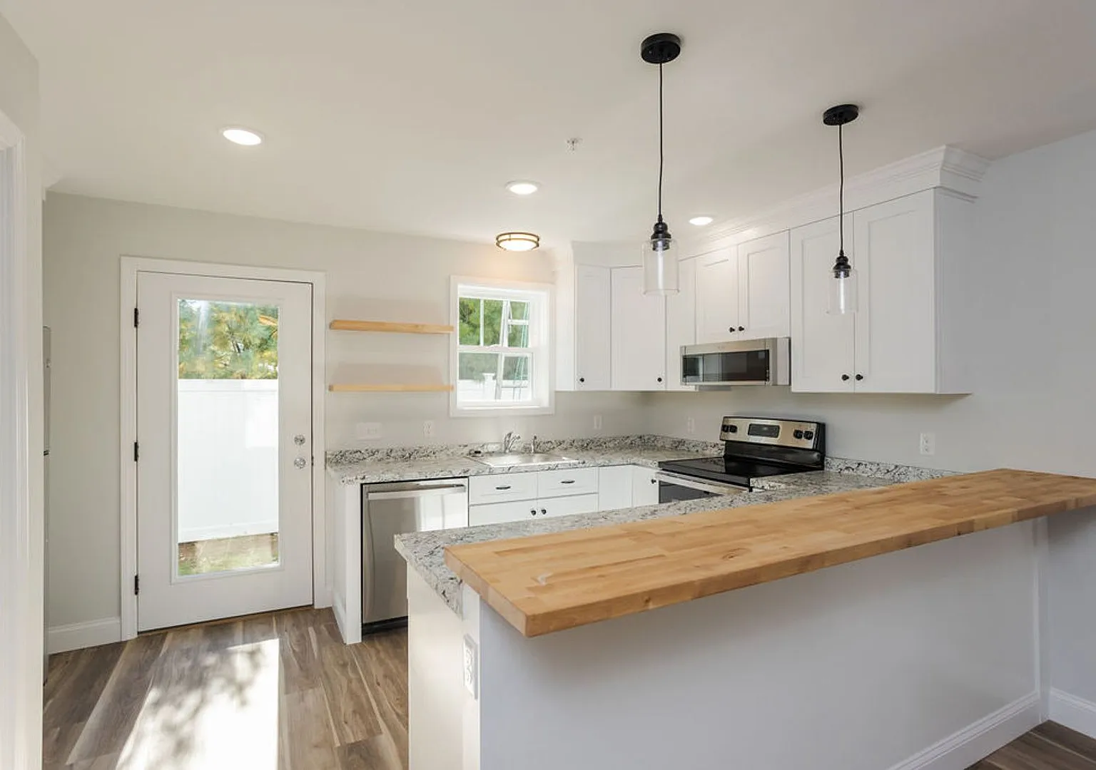 Cardinal Way Apartments — Photo 4