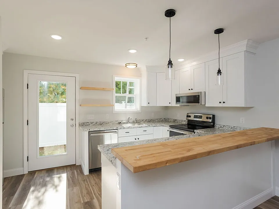 Cardinal Way Apartments