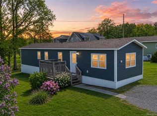 2 Macintosh St, Fredericton, NB E3C 1L8