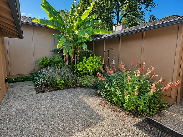 32 Condolea Dr — Photo 20