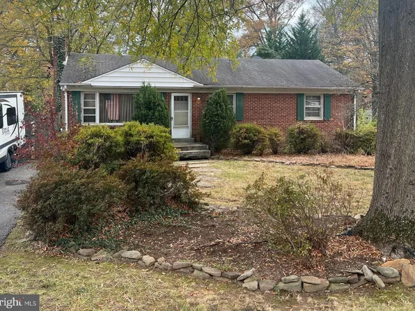 10713 Orchard St, Fairfax, VA 22030