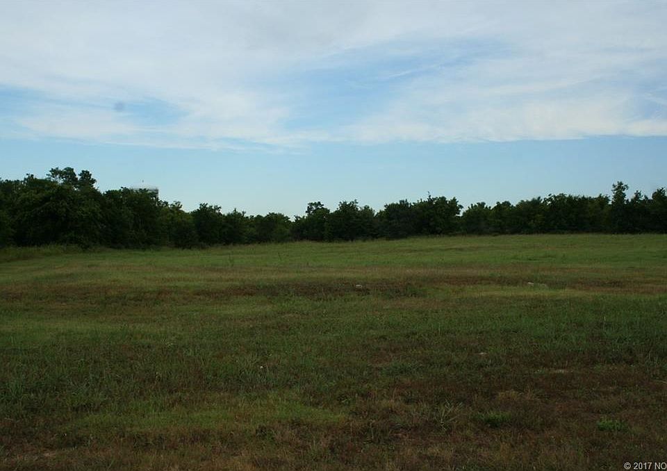 2nd image of 3913 Quarry Park Dr