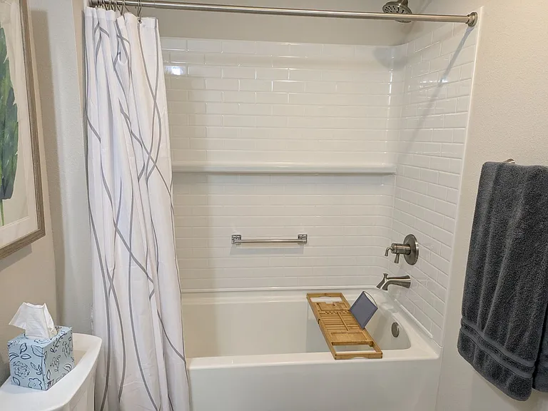 1750 Debellis Ln — Photo 24