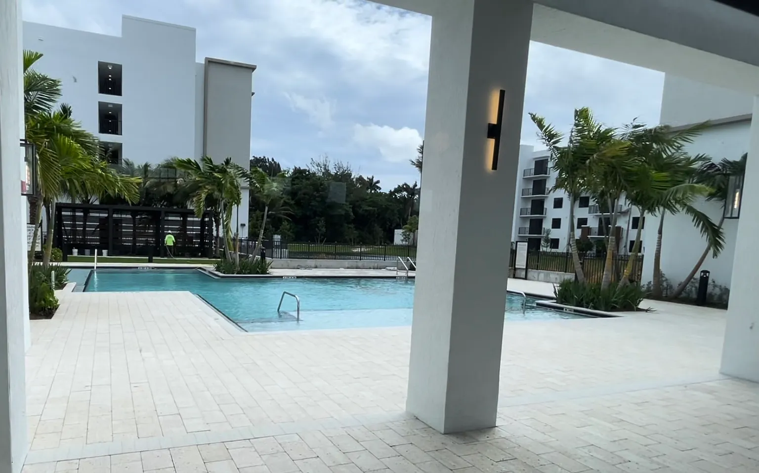 2 bed, 2.0 bath, 859 sqft, $2,445 — Photo 2