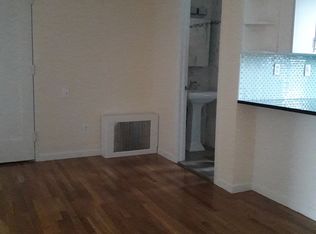 61-36 75th Pl, Flushing, NY 11379