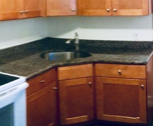 3rd image of 524 Norris St