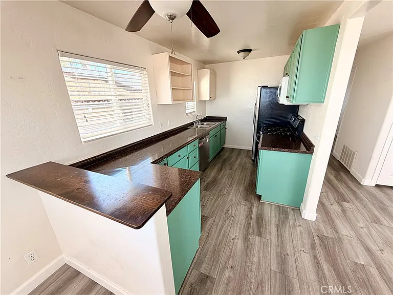 2613 Calle Del Comercio #B — Photo 3