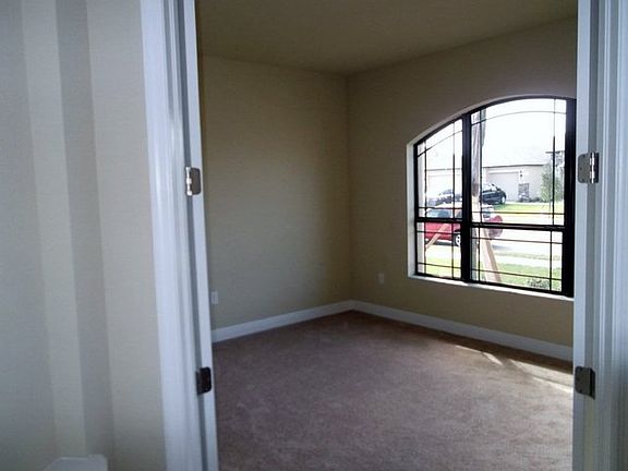 4th image of 15453 Villagio Gardens