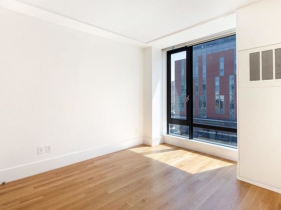 4th image of 531 Myrtle Ave #3D
