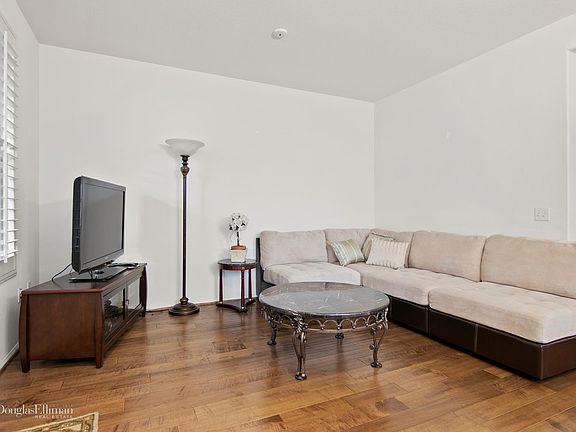 2nd image of 20422 Paseo Altisse