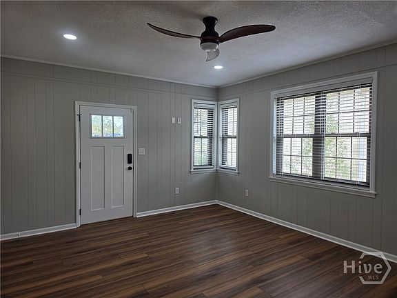 2nd image of 103 W 15th St