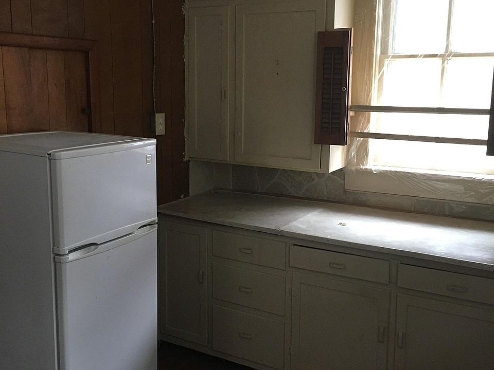 2nd image of 188 W Washington St