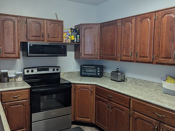 3rd image of 56 Zeller St Unit A